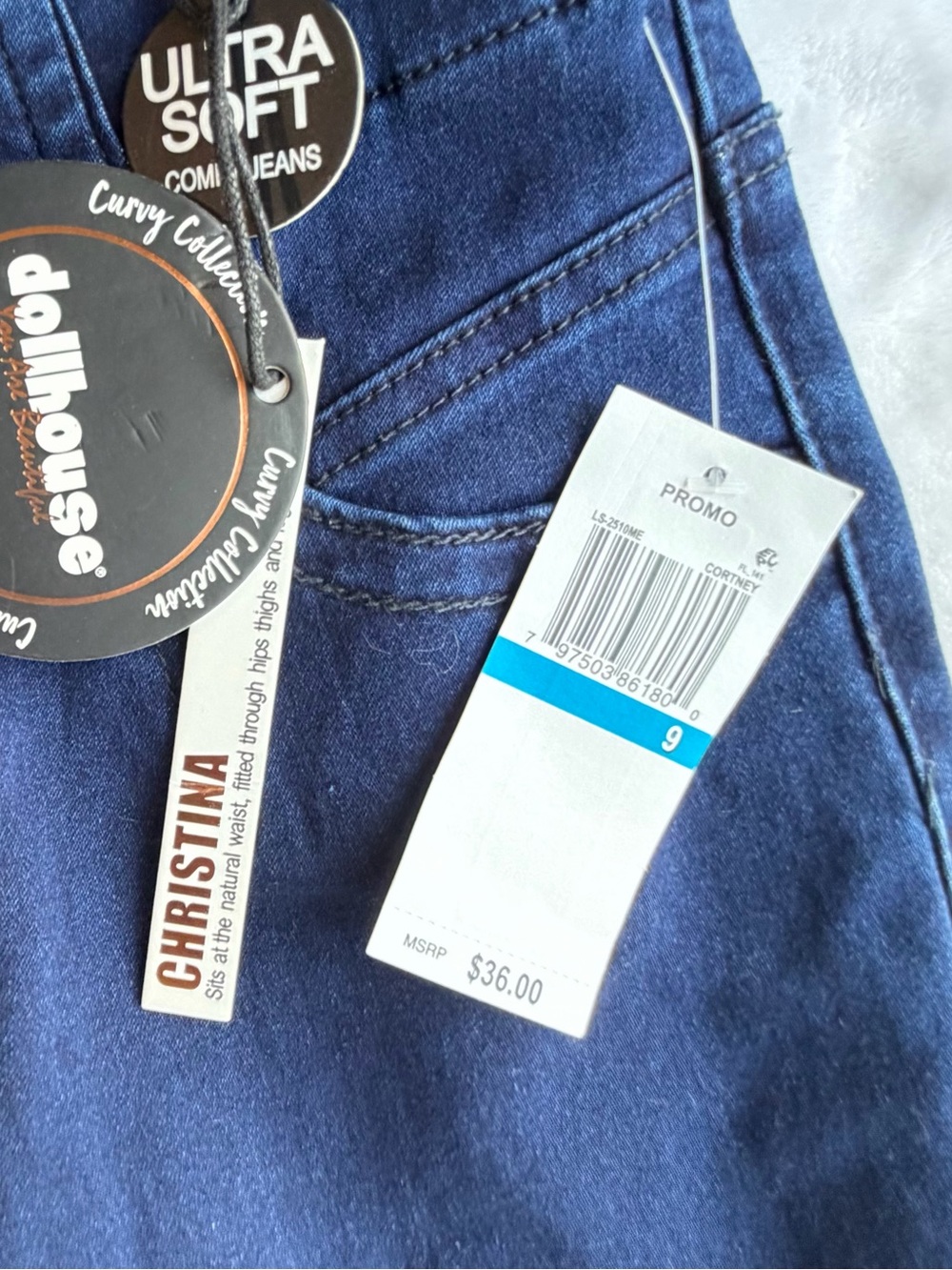Dollhouse Women's Skinny Jeans in Dark Blue - Picture 6 of 6